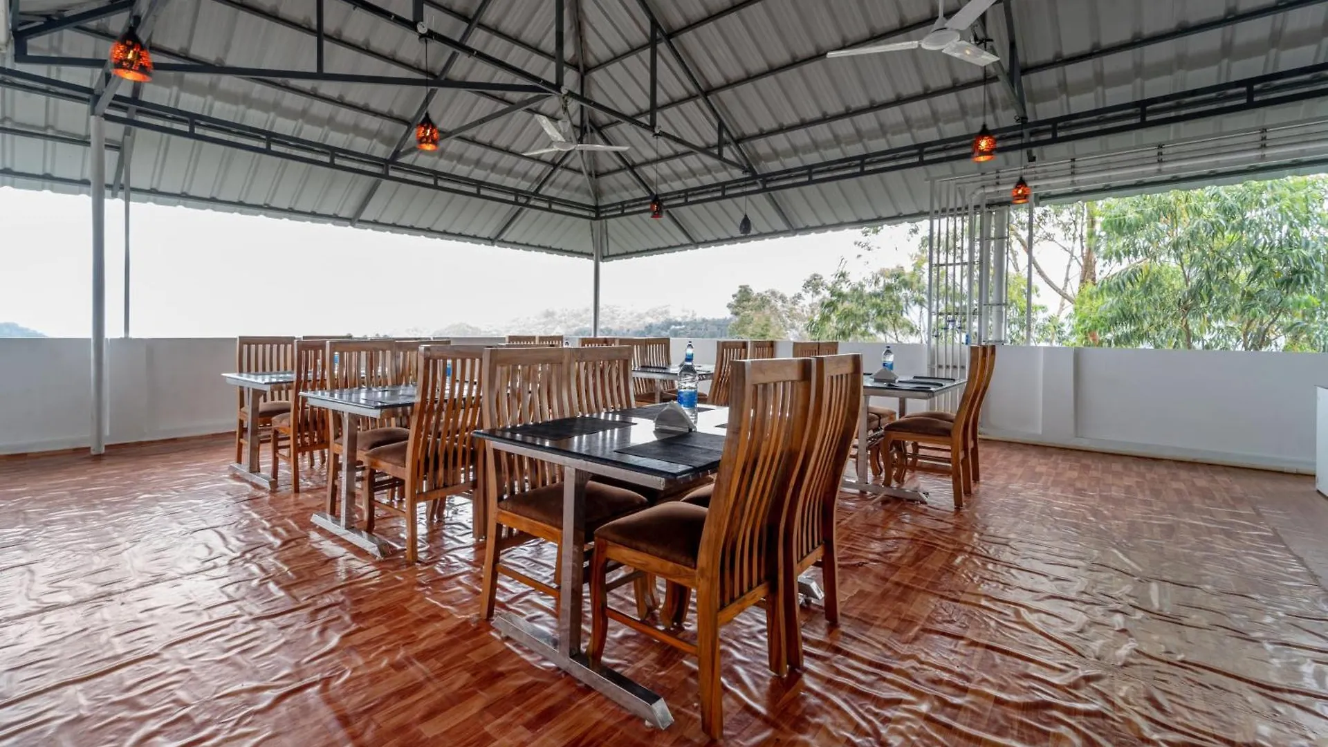 Treebo Windsong Resort Munnar, Tea Plantation View Munnar