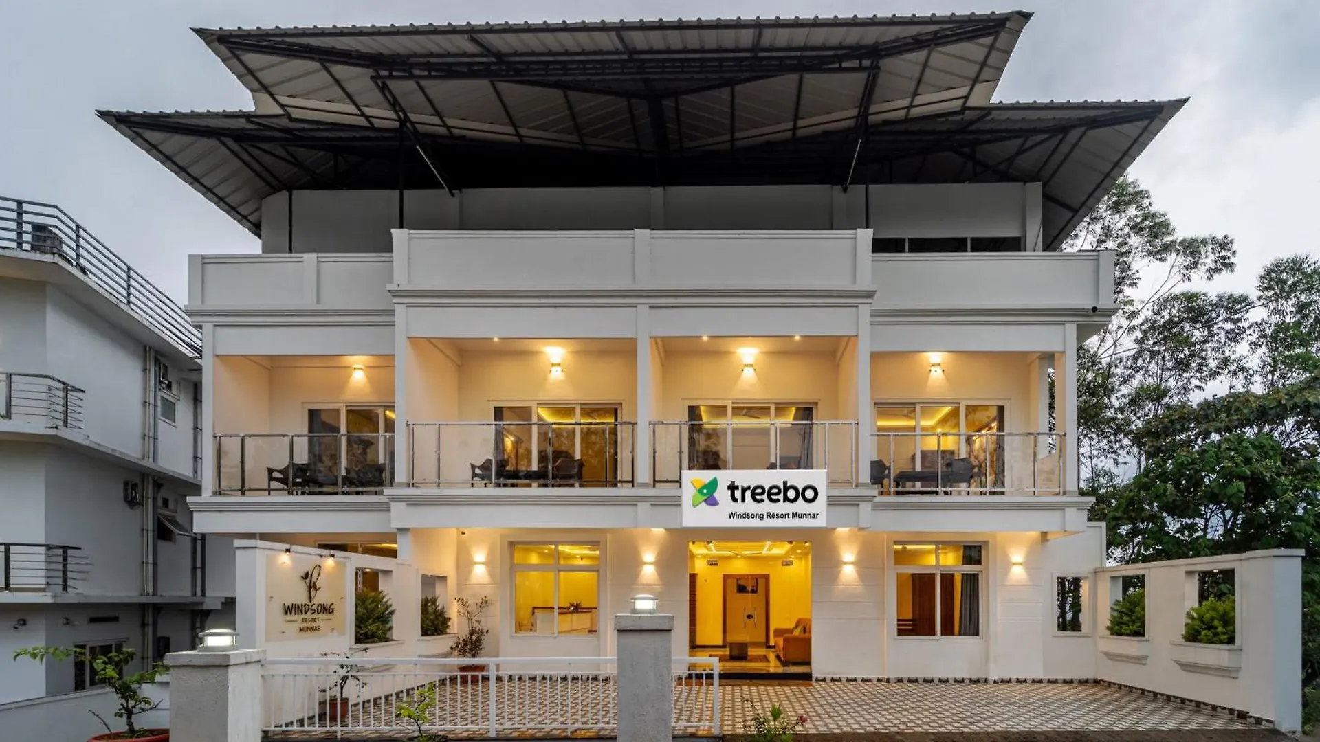 Hotel Treebo Windsong Resort Munnar, Tea Plantation View